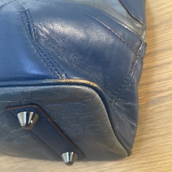 L.A.M.B. Gwen Stefani Domed Croc Embossed Blue Leather Bag - Picture 4 of 12